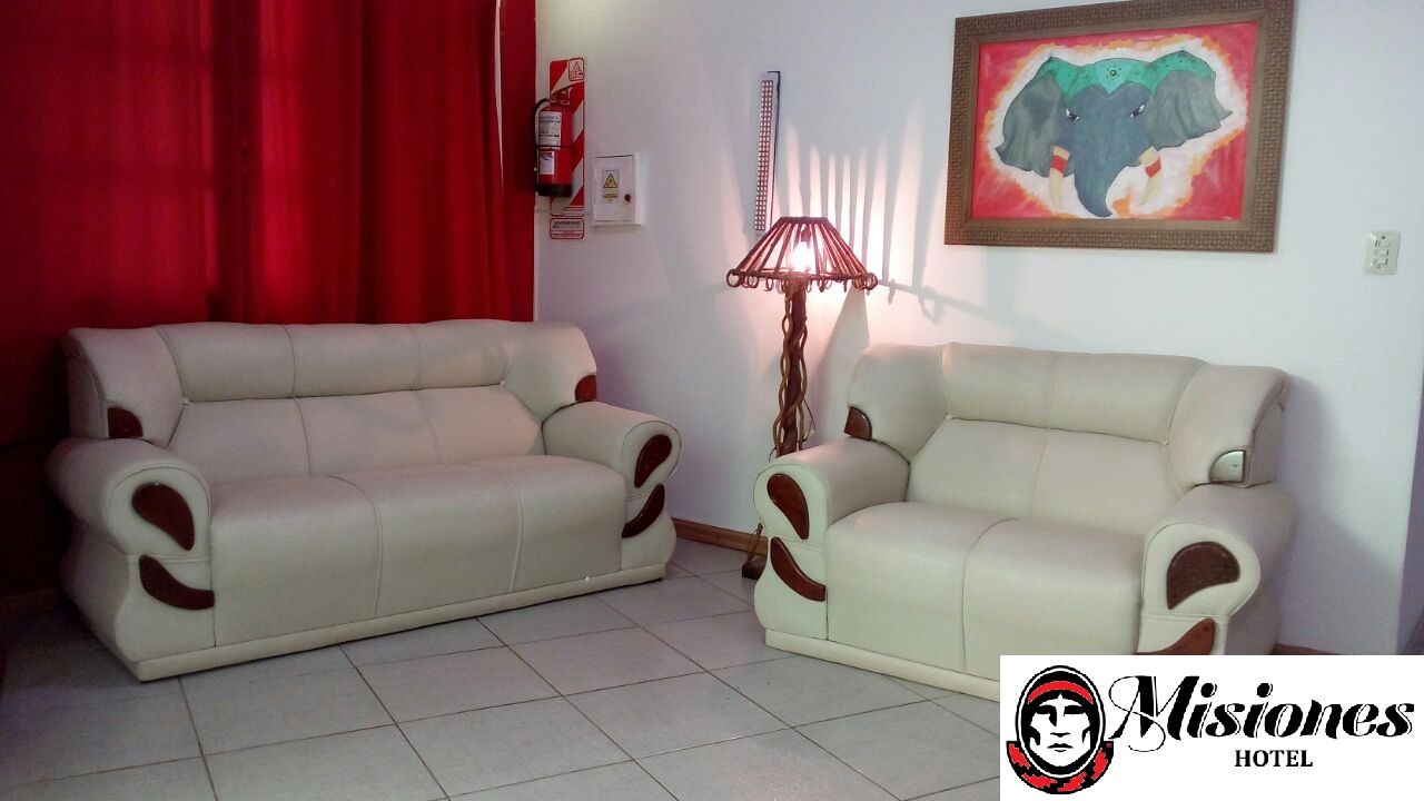 Nuevo Hotel Misiones Puerto Iguazu Bagian luar foto