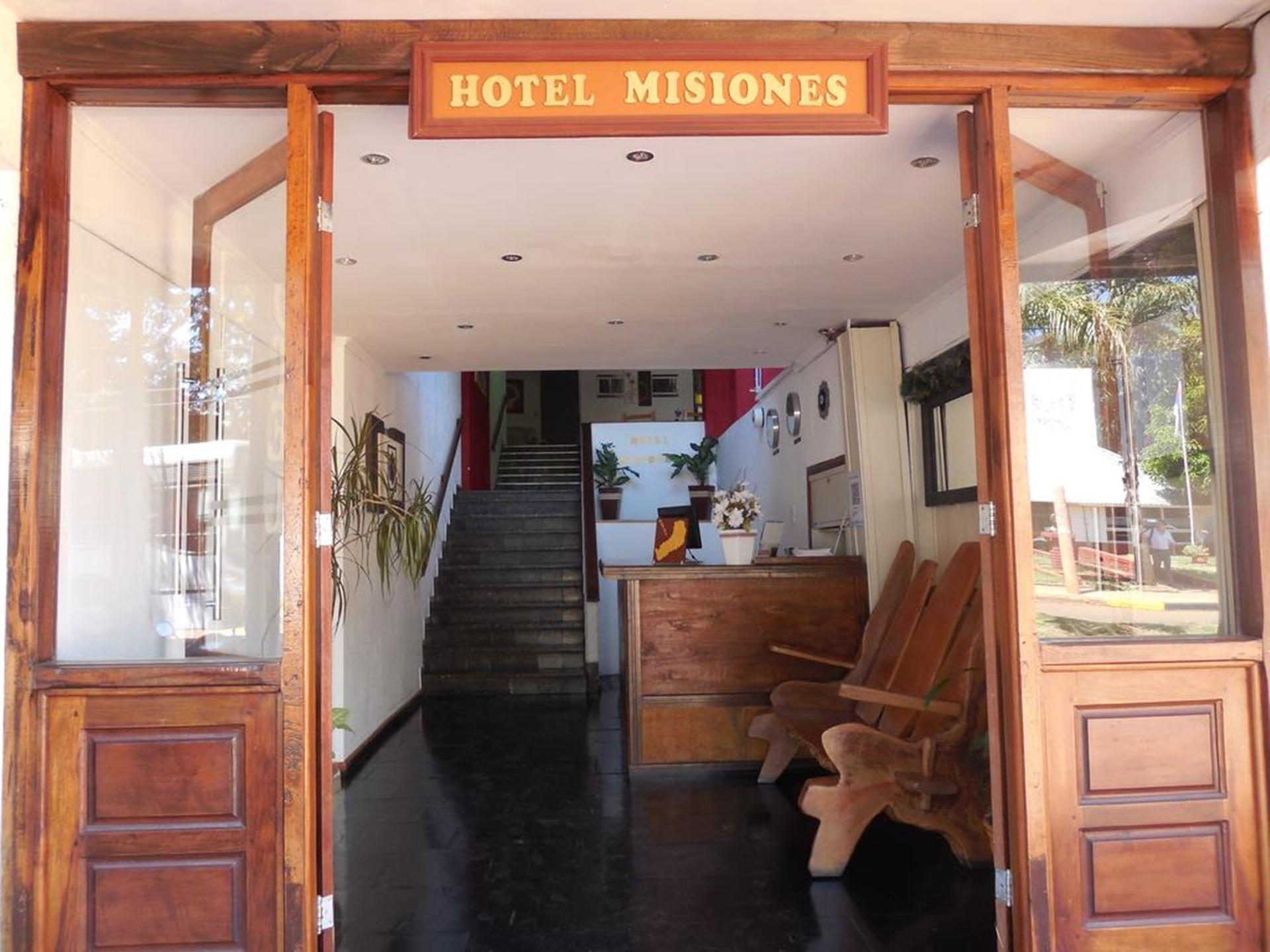 Nuevo Hotel Misiones Puerto Iguazu Bagian luar foto